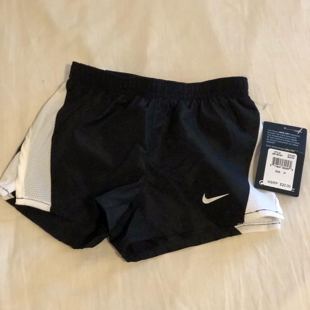 NIKE black and white shorts